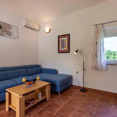 Darko Villa *