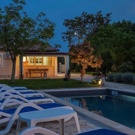Darko Villa *